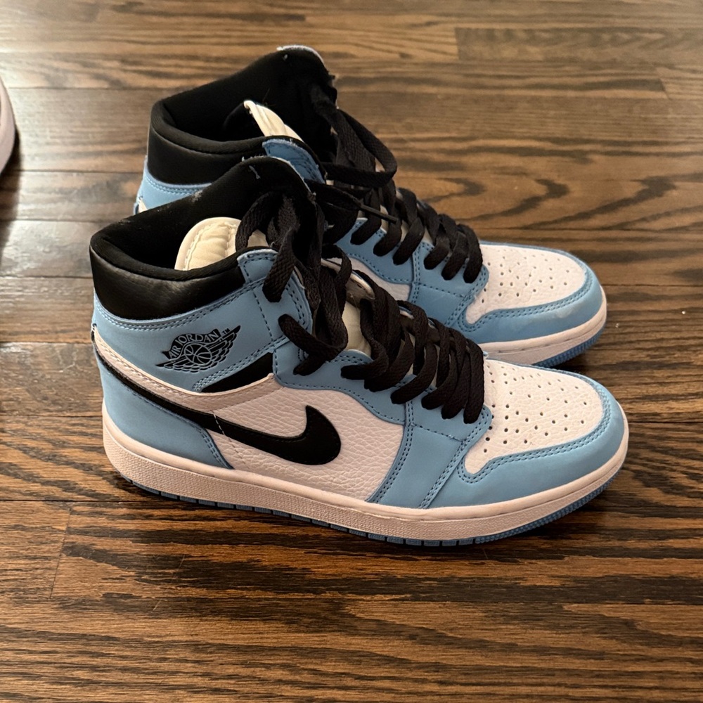 Jordan Sneakers in Blue and Black